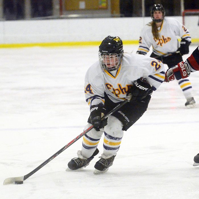 Tilbury's Chelsey Stevenson carries the puck up ice as a member of the Williams College women's hockey team. (Photo by Williams College Athletics)