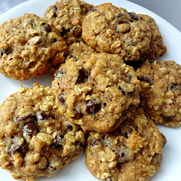 oatmeal-chocolate-chip-cookies