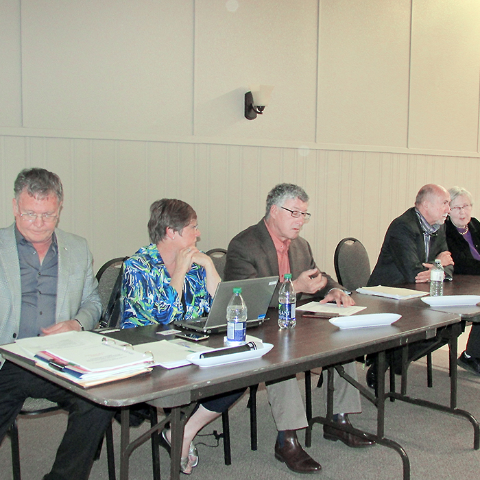  Members of the Sydenham District Hospital Board and the Chatham Kent Health Alliance met last Tuesday as the board considered its options regarding health care in Wallaceburg. Notables attending were SDH board chair Sheldon Parsons, left, and CKHA CEO Colin Patey, second from right.
