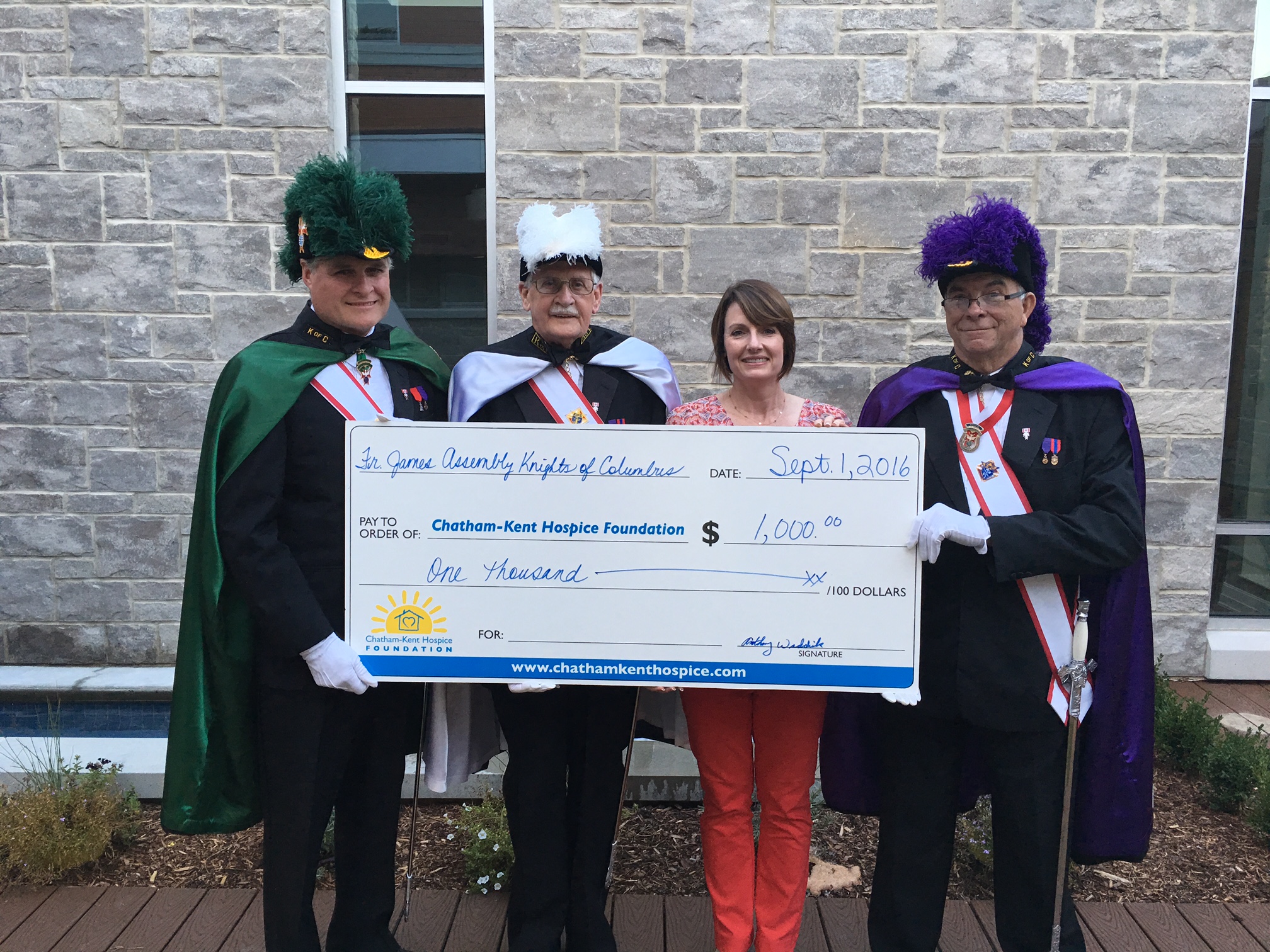 The Fr. James Assembly Knights of Columbus recently donated $1,000 to the Chatham-Kent Hospice Foundation to be used for ongoing operating expenses.  Shown here making the presentation (left to right) are  Paul Johnston – Faithful Navigator, Don Smith – Past Faithful Navigator, Jodi Maroney – Chatham-Kent Hospice Foundation Executive Director, Anthony Waddick – Faithful  Commander. 