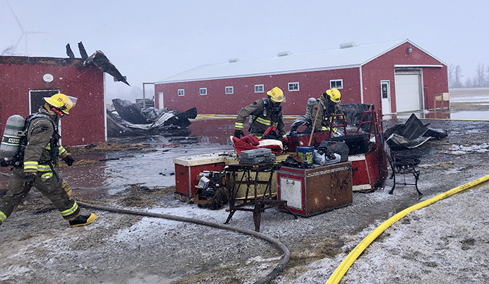 Horse Barn Burns Near Tilbury The Chatham Voicethe Chatham Voice