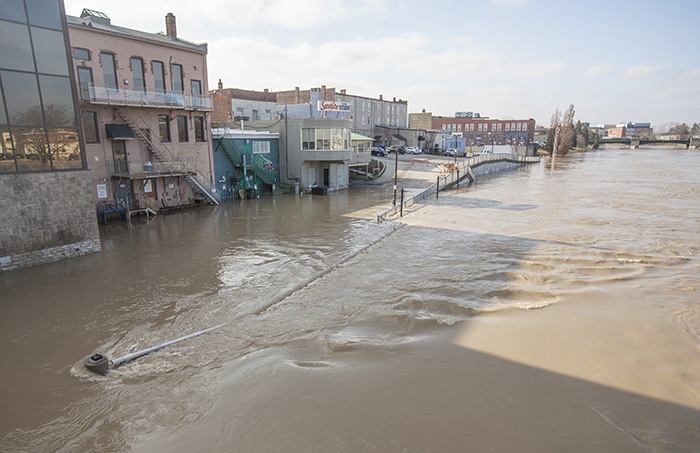 thames river flood