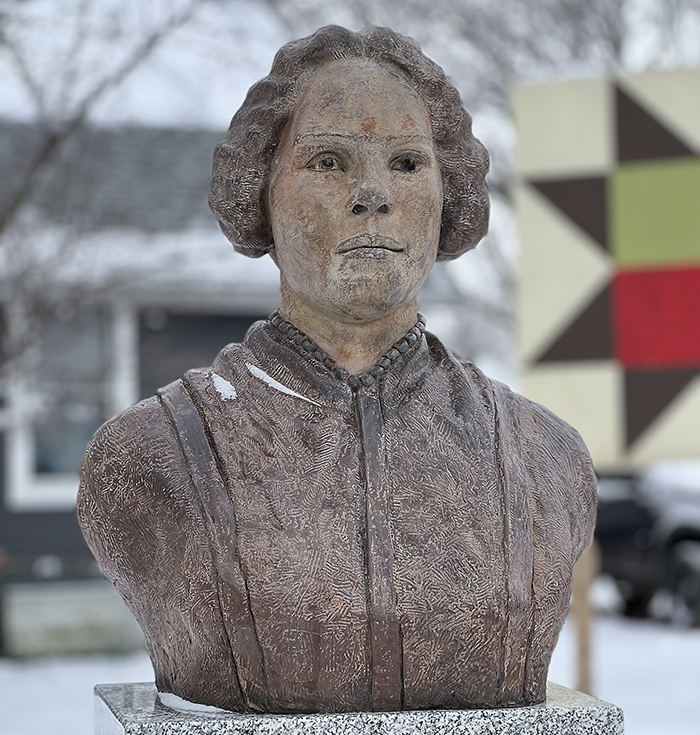 Female Bust Statue -  Canada