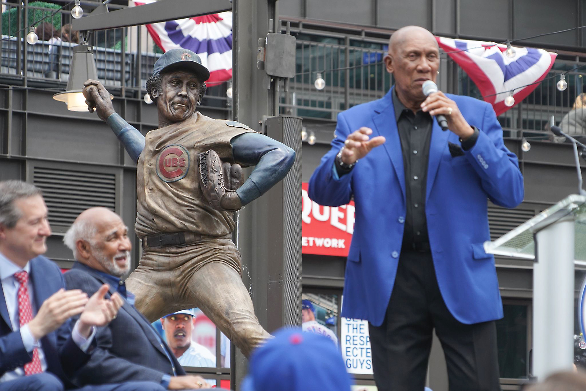 Statue of Canadian baseball legend Fergie Jenkins unveiled at Wrigley Field  in Chicago