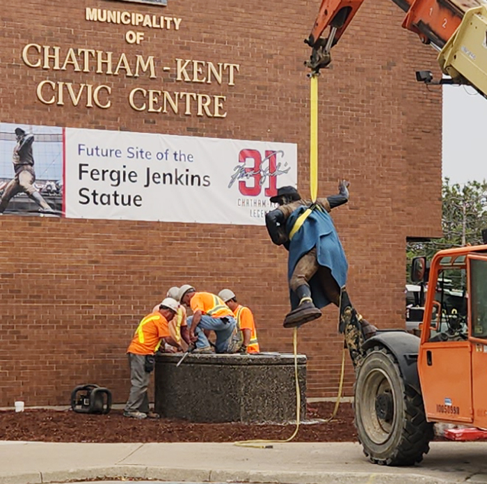 The Making of the Fergie Jenkins Statue & the Artist's Personal Connection  to the Cubs Hall of Famer 